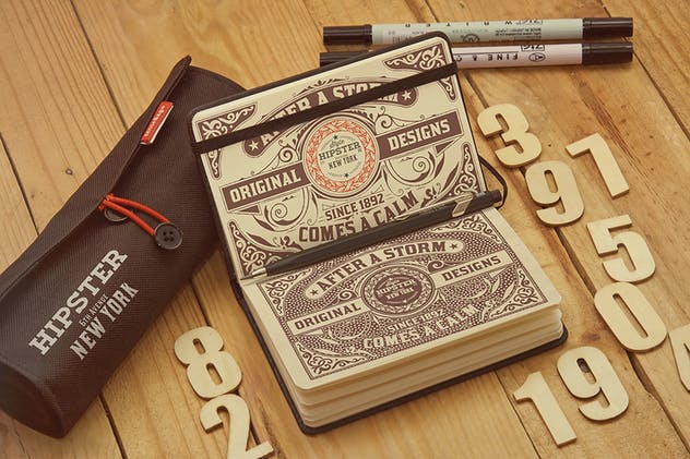 素描作品袖珍笔记本样机展示模板 Sketch Pocket Notebook Hortizontal插图(3)