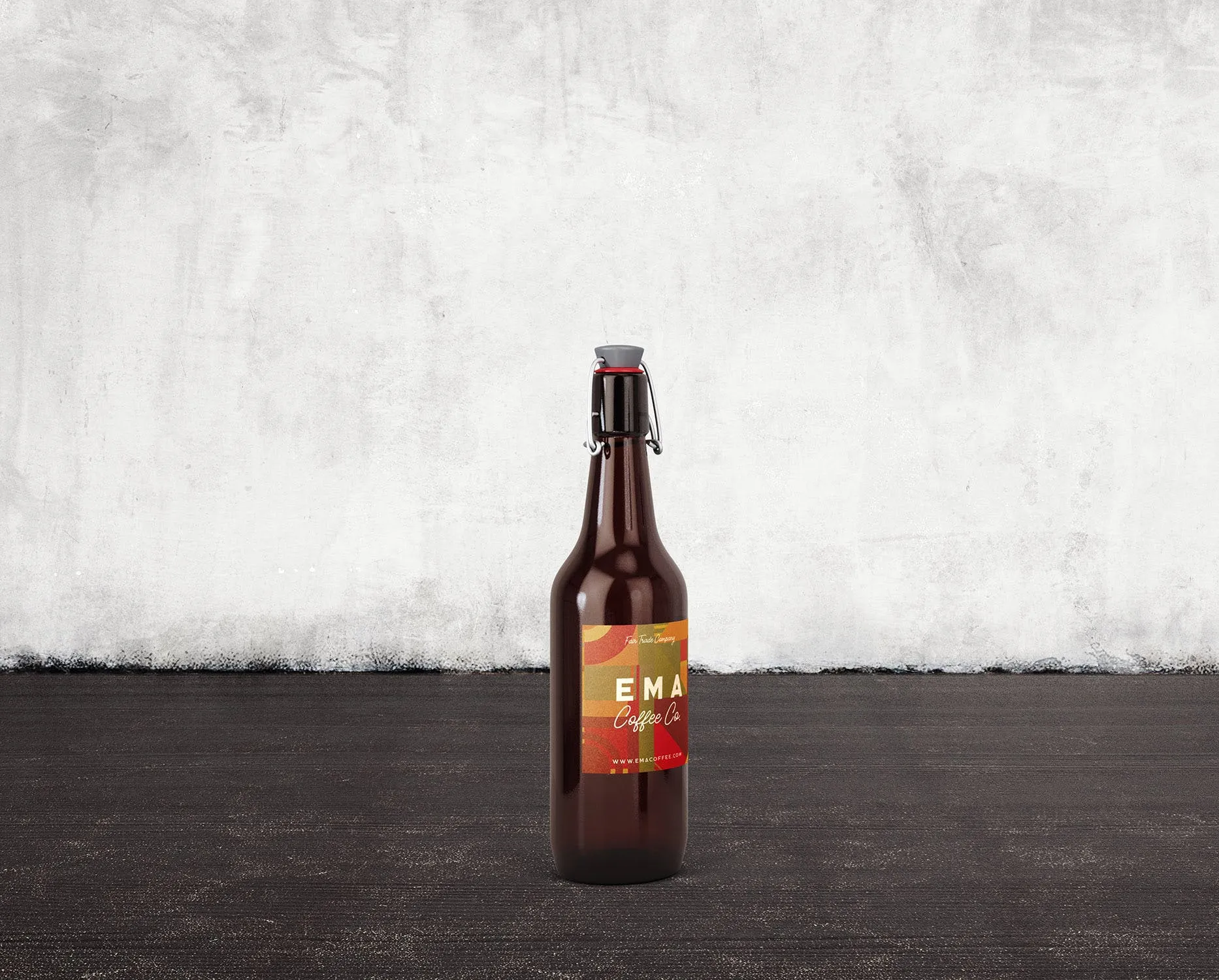 6个啤酒/咖啡/牛奶瓶外观设计素材库精选v2 6 Beer Coffee Milk Bottles Mockups 2插图(4)