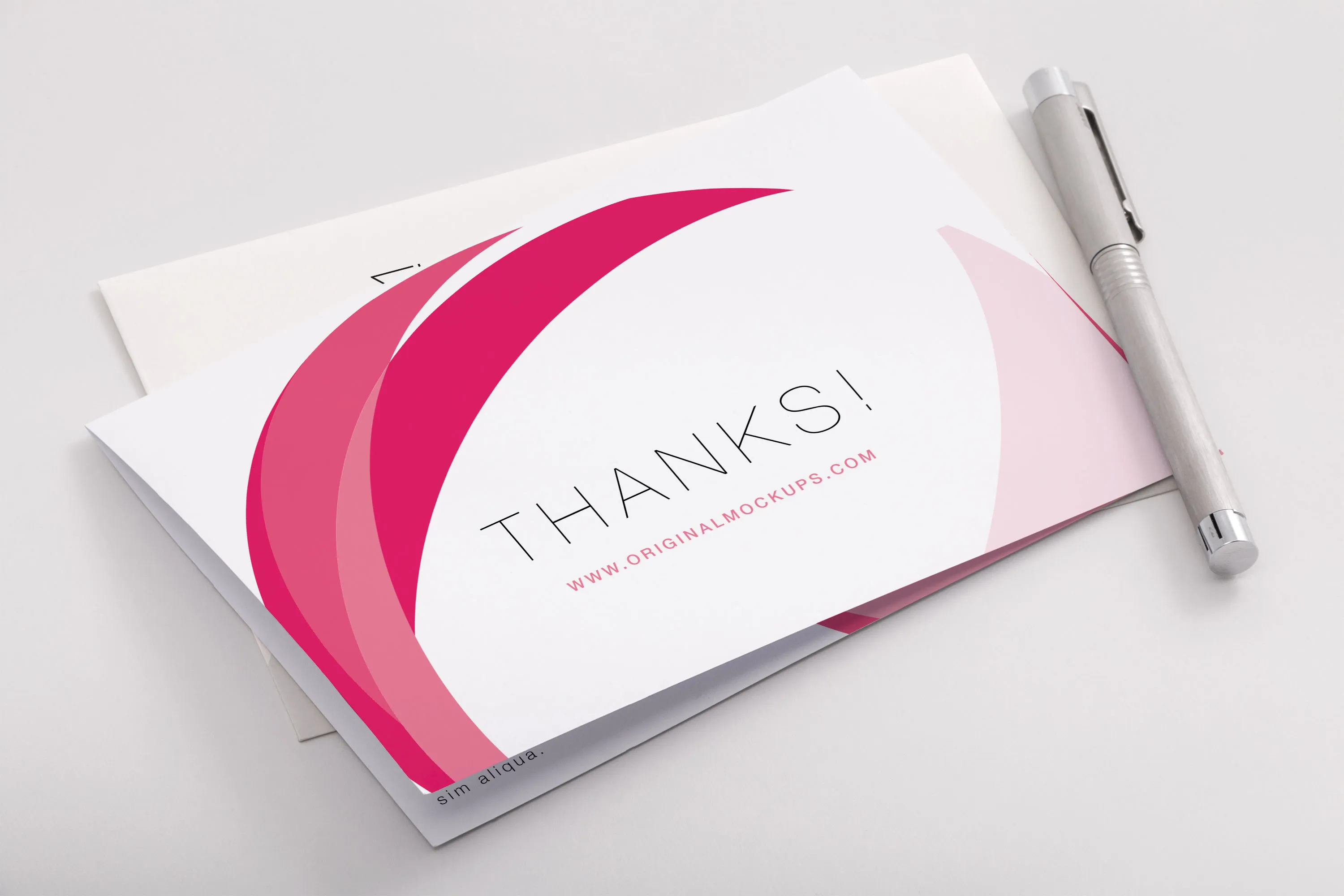 感谢卡感恩卡封面设计预览PSD样机02 Bifold Thank You Card PSD Mockup 02插图