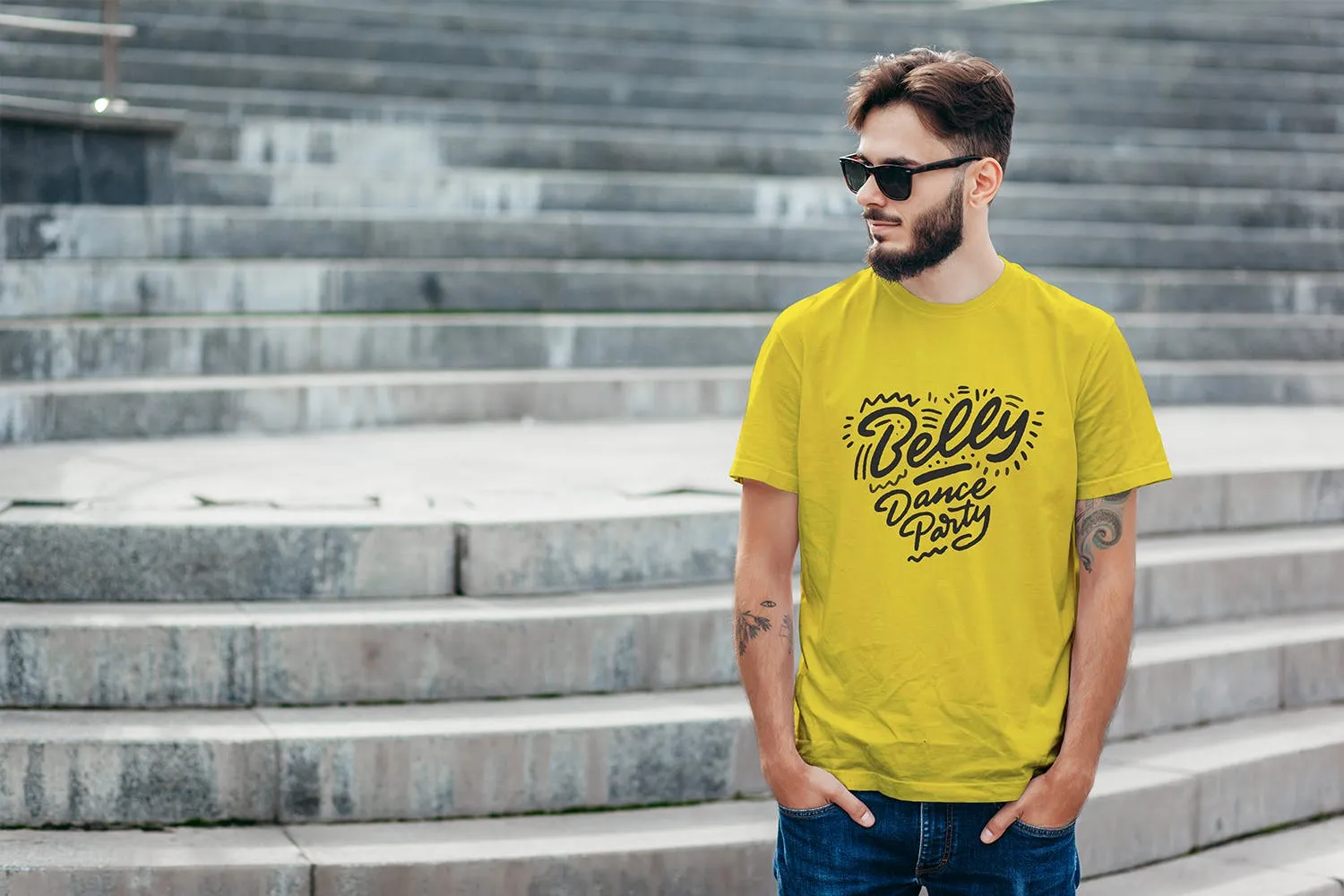 男士T恤胸前印花设计模特上身效果图样机03 T-Shirt Mockup Collection 03插图(1)