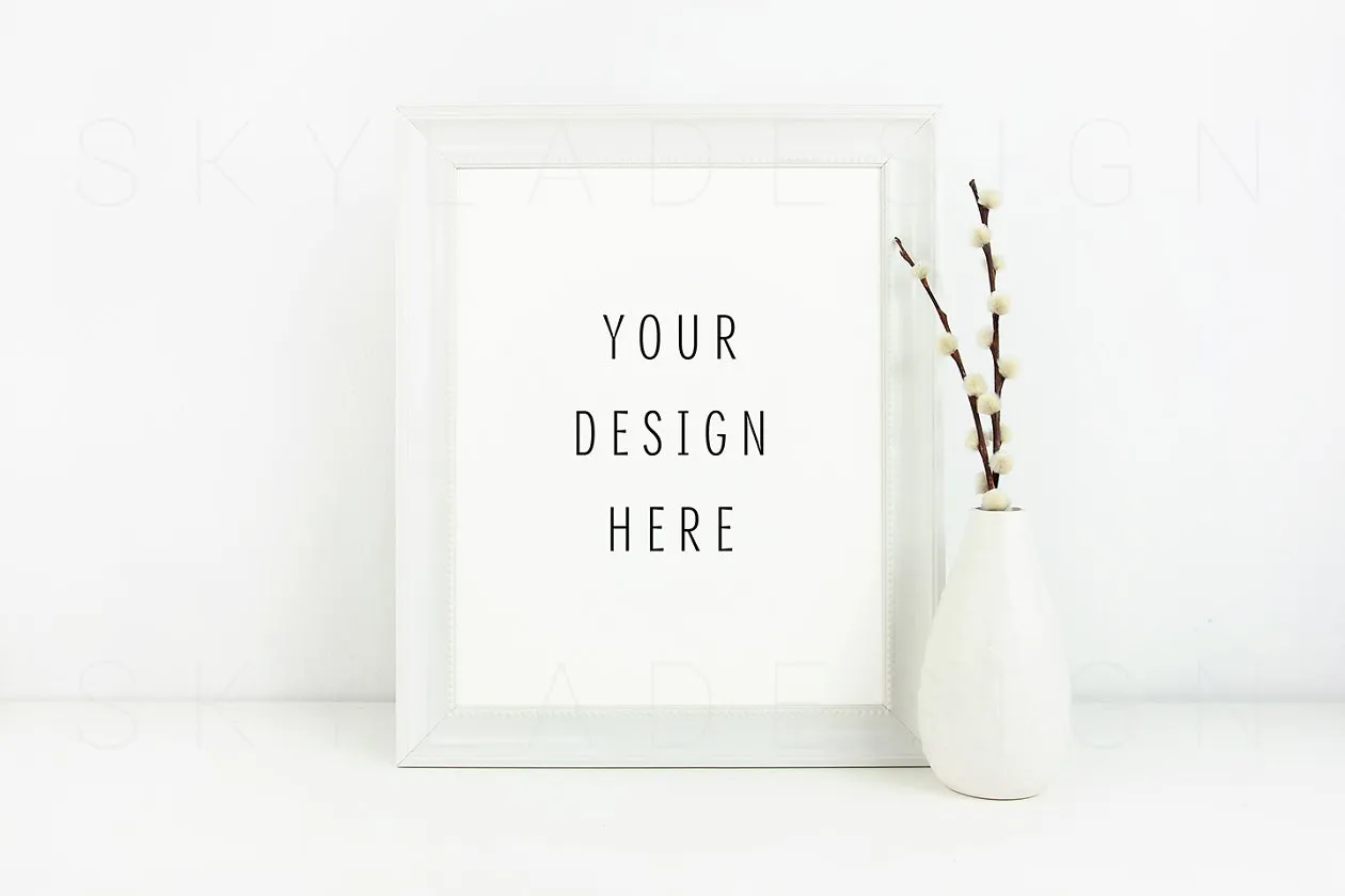 极简主义画框样机 White picture frame mockup