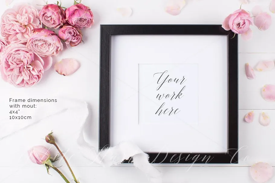 带黑色木质边框的相框样机模板 Styled stock photo – Frame mock up插图(1)