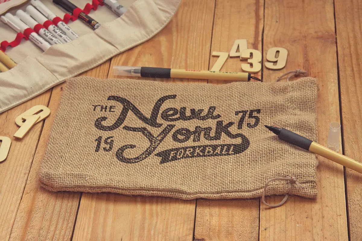 麻袋素描艺术图案预览样机素材库精选模板v1 Sack Bag Horitzontal Sketch插图