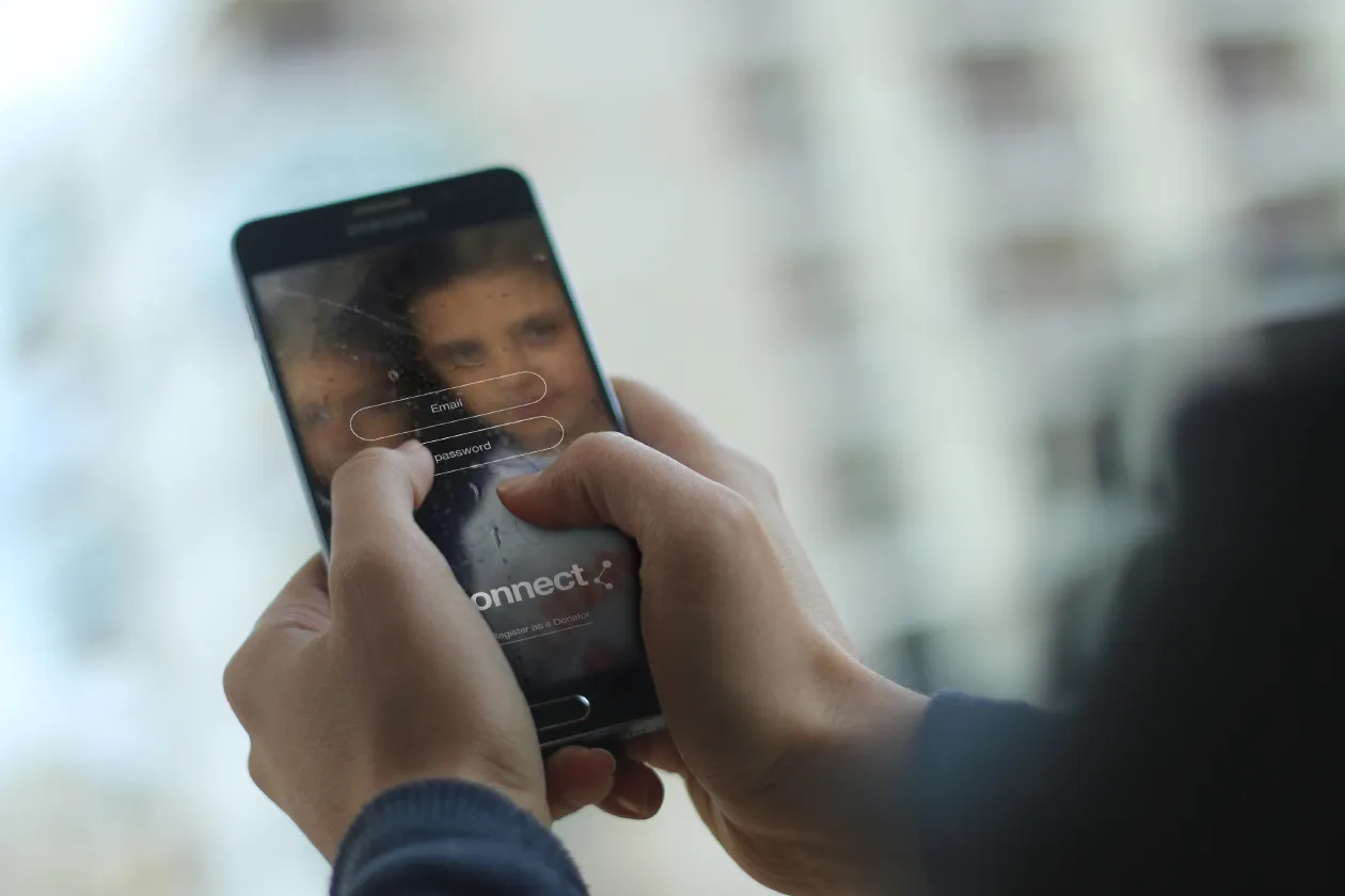 APP应用UI设计安卓手机屏幕演示样机模板 Photo-realistic Android App Display Mockups插图(9)
