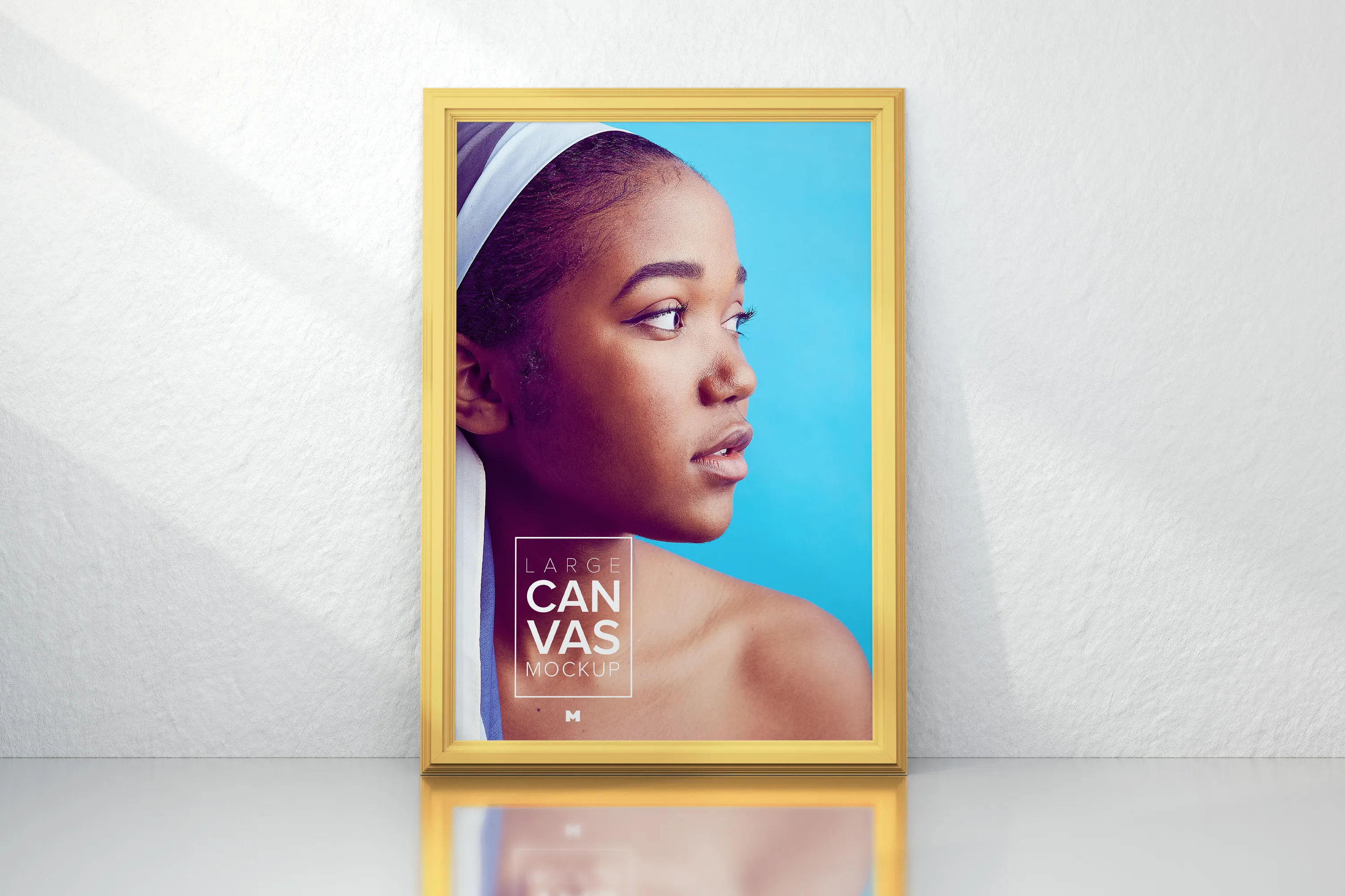 带框大肖像画布画框样机模板素材 Framed Large Portrait Canvas Mockup插图(3)