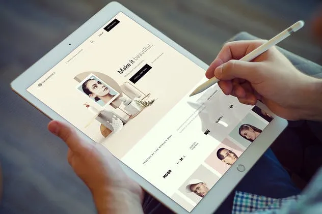 手持iPad Pro设备样机模板v7 iPad Pro Mockups v7插图(4)