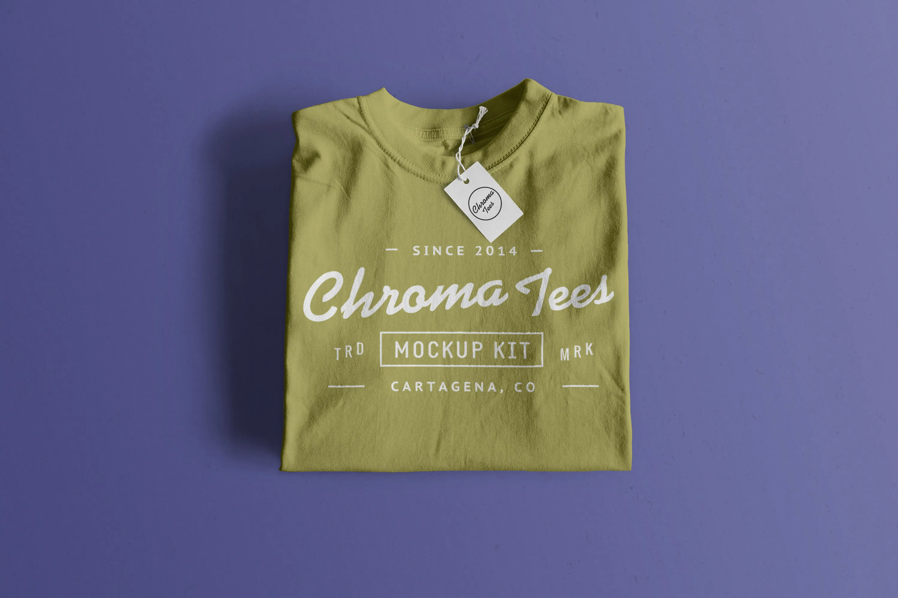 折叠T恤胸前印花图案设计样机模板01 Folded T-Shirt Mockup 01