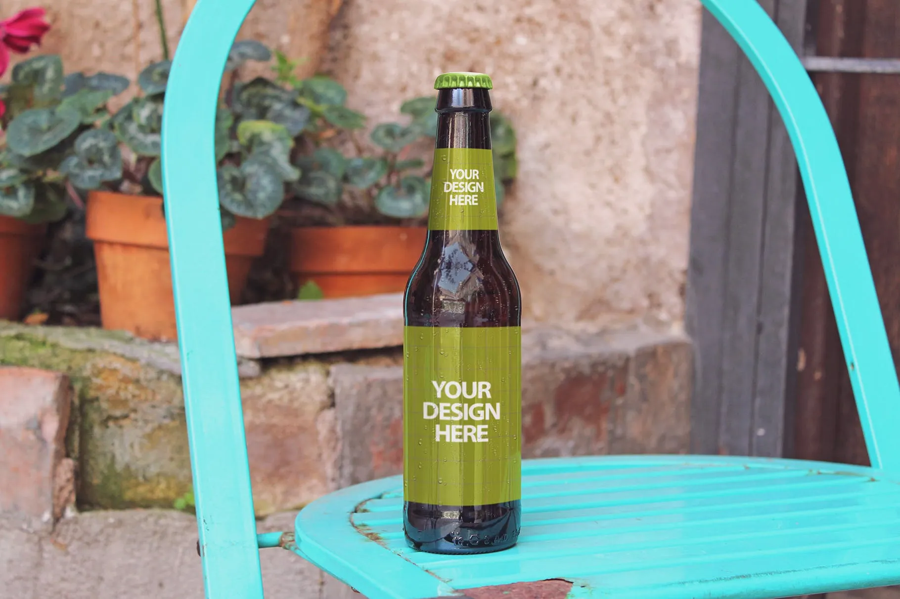 啤酒瓶品牌贴纸设计样机模板 Chair Beer Mockup插图(2)