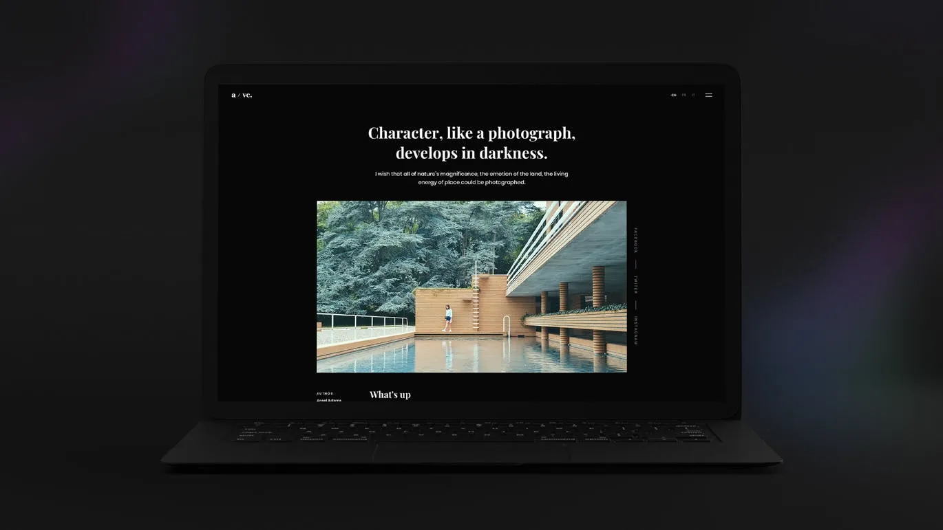 黑色超级笔记本屏幕预览样机模板 Black Laptop Mockup插图(4)