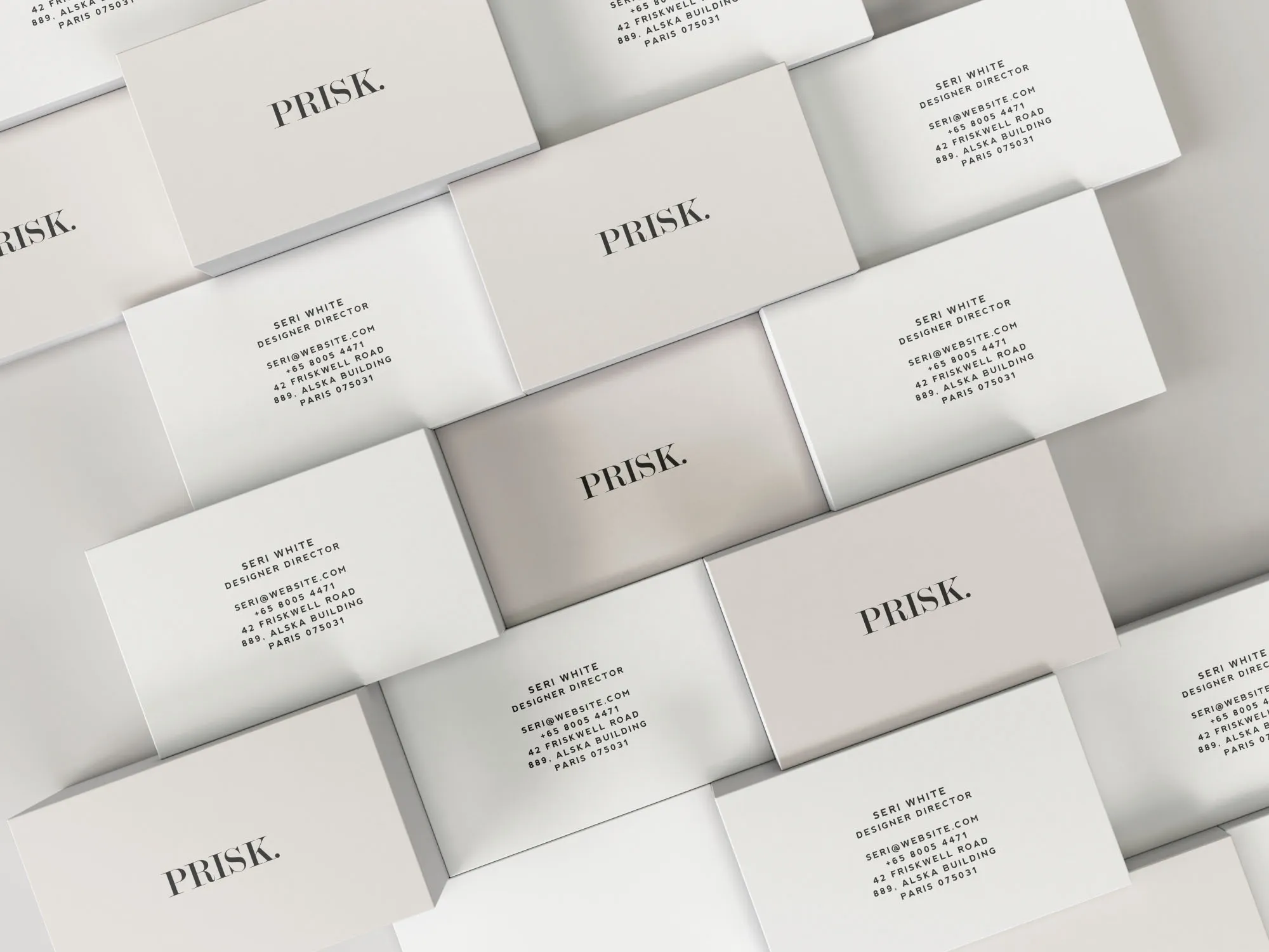 堆叠的商业名片展示样机