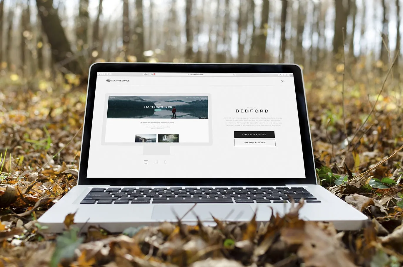 Macbook笔记本电脑显示Web应用程序APP UI样机VI展示模型mockups