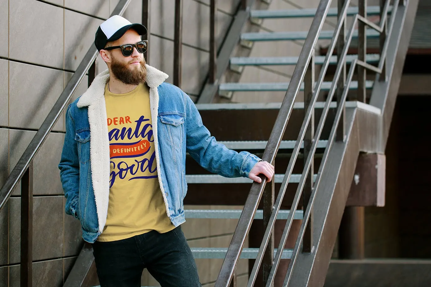 冬季T恤服装设计效果图样机素材库精选合集 Winter T-Shirt Mockup Collection插图(2)